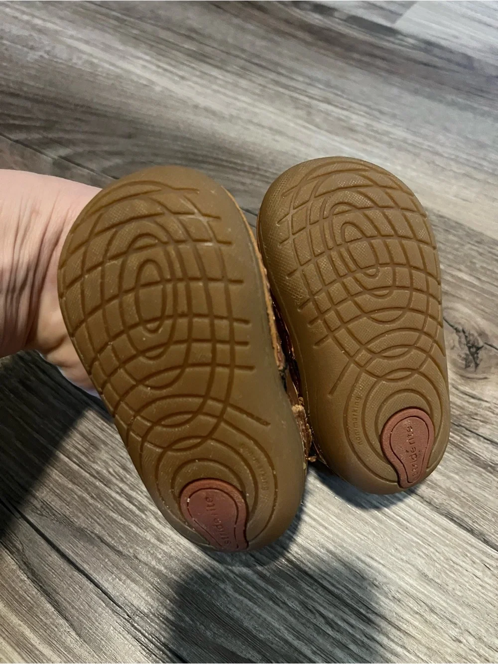 Stride Rite Soft Motion Lucianne baby shoes in sierra size 2